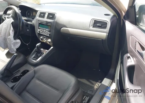 2013 Volkswagen Jetta 2.5L Se from USA, damaged, VIN 3VWDX7AJ8DM230754